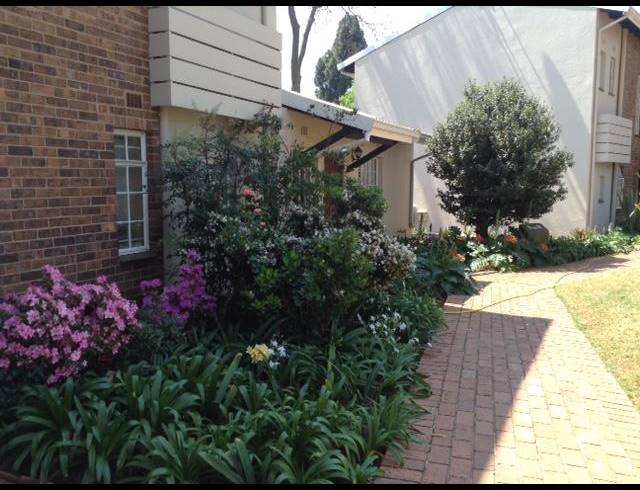 2 BEDROOM TOWNHOUSE FOR SALE IN SANDOWN